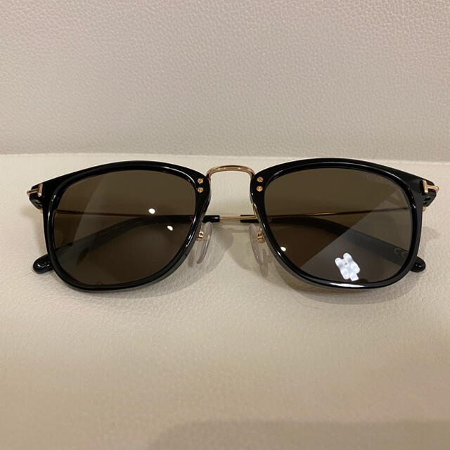 ファッション小物TOMFORD トムフォード　サングラス TF672 01J 美品　beau