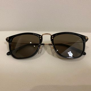 トムフォード(TOM FORD)のTOMFORD トムフォード　サングラス TF672 01J 美品　beau(サングラス/メガネ)