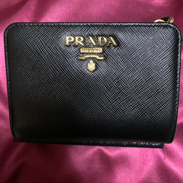 値下げ！PRADA プラダ サフィアーノレザー二つ折り財布 黒とピンク