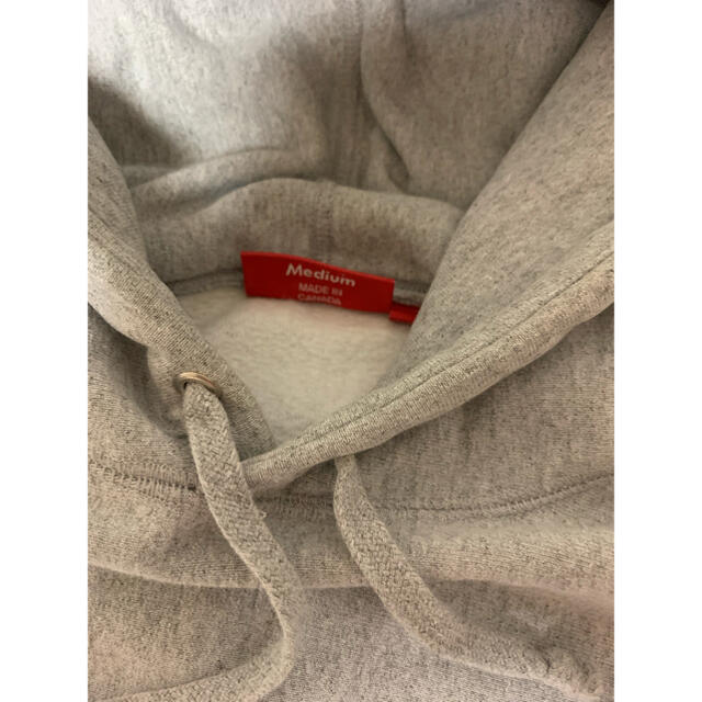 Supreme(シュプリーム)のSupreme box logo pullover パーカー　Mサイズ メンズのトップス(パーカー)の商品写真