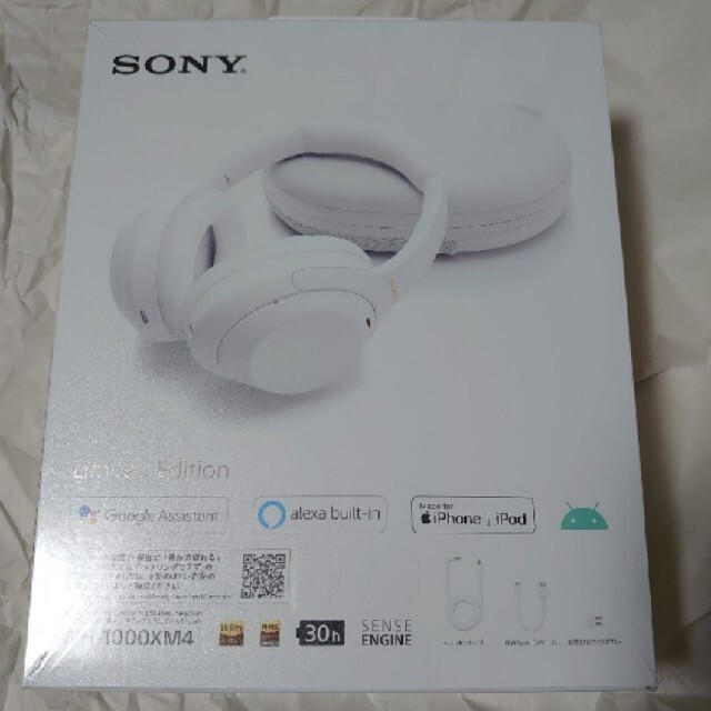 SONY(ソニー)の新品未開封 SONY  WH-1000XM4サイレントホワイト スマホ/家電/カメラのオーディオ機器(ヘッドフォン/イヤフォン)の商品写真