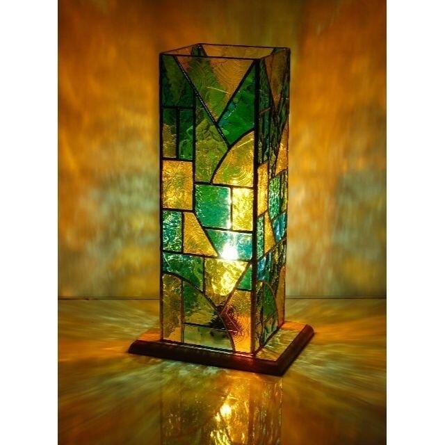 初夏の行灯　ステンドグラスのランプ　高さ37cm ハンドメイドのインテリア/家具(インテリア雑貨)の商品写真