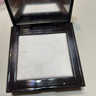 ローラメルシエ(laura mercier)のローラメルシエ　シークレット　ブラーリングパウダー(アイシャドウ)