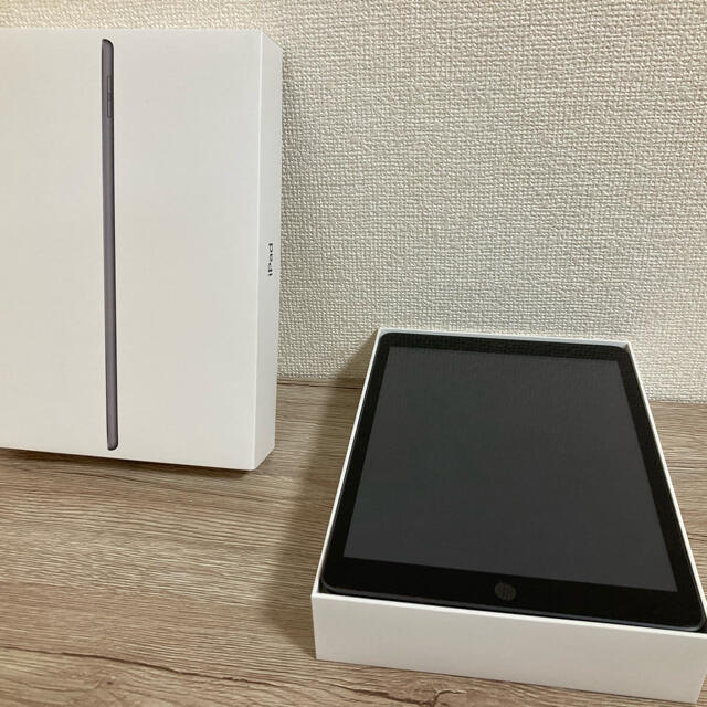 iPad(アイパッド)の 【あつみ★様専用】iPad  128GB 第7世代 Wi-Fi スペースグレイ スマホ/家電/カメラのPC/タブレット(タブレット)の商品写真