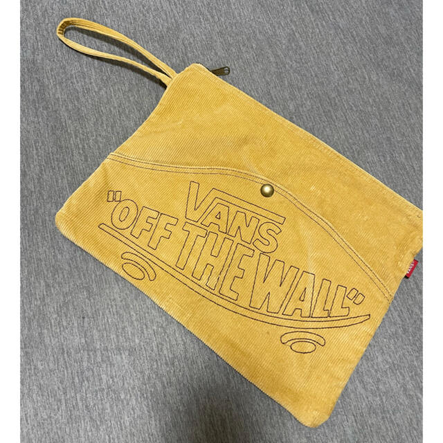 VANS(ヴァンズ)の【未使用】VANS クラッチ　バッグ　ポーチ レディースのバッグ(クラッチバッグ)の商品写真