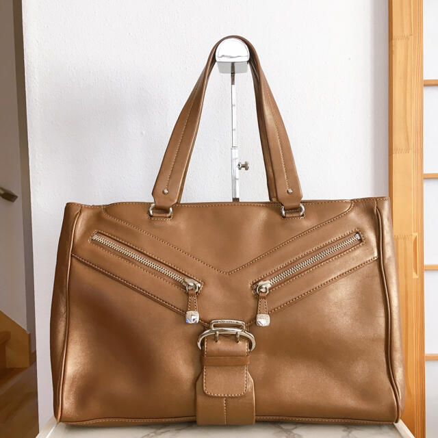 Cole Haan(コールハーン)の美品　機能的　コールハーン レザー トートバッグ ハンドバッグ　茶色　ブラウン レディースのバッグ(ハンドバッグ)の商品写真