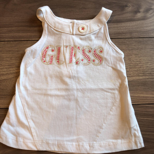 GUESS(ゲス)のGUESS ベビー タンクトップ キッズ/ベビー/マタニティのベビー服(~85cm)(ロンパース)の商品写真