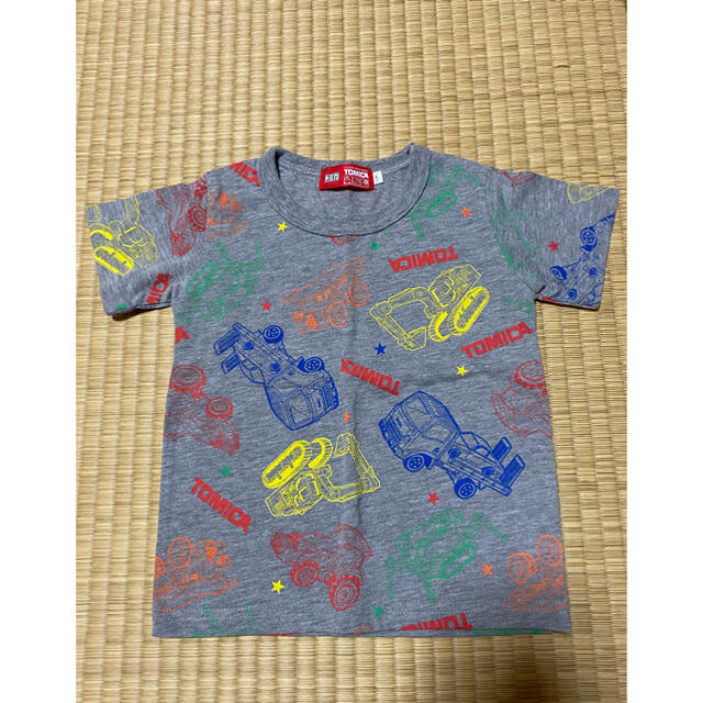 トミカ TOMICA Tシャツ サイズ100 キッズ/ベビー/マタニティのキッズ服男の子用(90cm~)(Tシャツ/カットソー)の商品写真