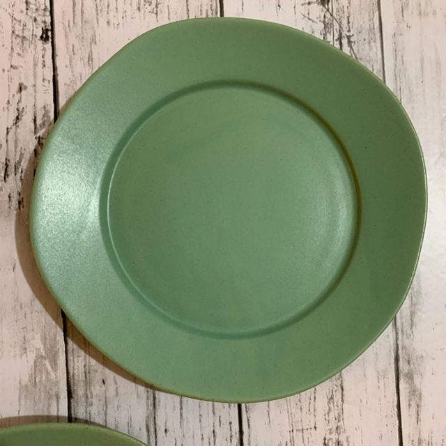 アンティーク風ゆらぎグリーン2枚 丸皿 中皿 洋食器 美濃焼オシャレ カフェ風