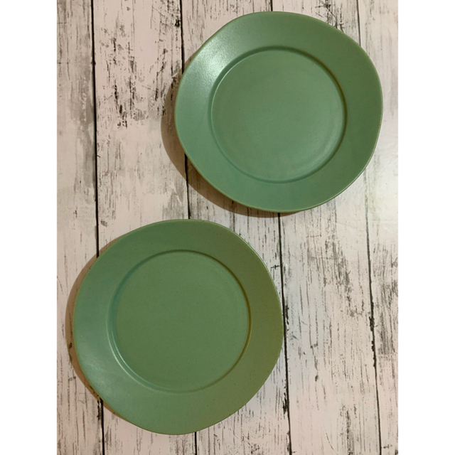 アンティーク風ゆらぎグリーン2枚 丸皿 中皿 洋食器 美濃焼オシャレ カフェ風 | フリマアプリ ラクマ