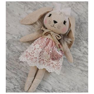 bunny in mauve dress(ぬいぐるみ/人形)