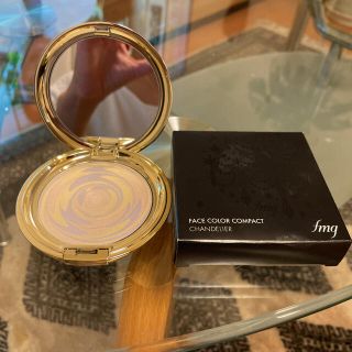 エイボン(AVON)のAVON新品☆フェイスカラーコンパクト(フェイスカラー)