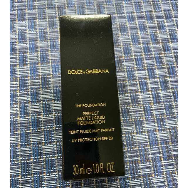 DOLCE&GABBANA(ドルチェアンドガッバーナ)のDOLCE&GABBANA ベルベットスキンパーフェクトマットファンデーション コスメ/美容のベースメイク/化粧品(ファンデーション)の商品写真
