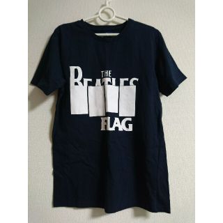 トランスコンチネンツ(TRANS CONTINENTS)のビートルズ ブラックフラッグ トランスコンティネンツ Tシャツ(Tシャツ/カットソー(半袖/袖なし))