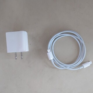 アップル(Apple)のApple iPhone ライトニングケーブル　充電器 純正品(バッテリー/充電器)