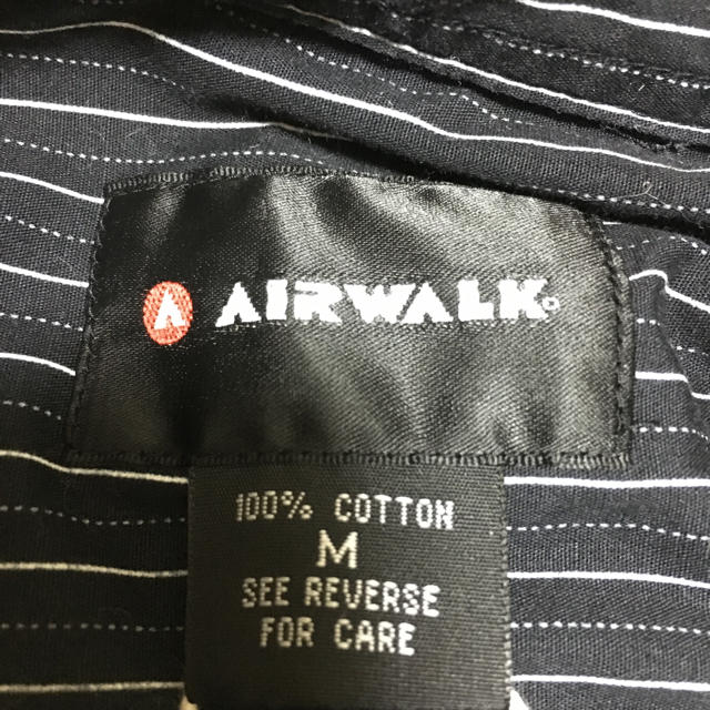 AIRWALK(エアウォーク)の黒ストライプシャツ メンズのトップス(シャツ)の商品写真