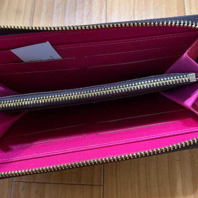 内側フューシャピンク財布　よっちさん専用 レディースのファッション小物(財布)の商品写真