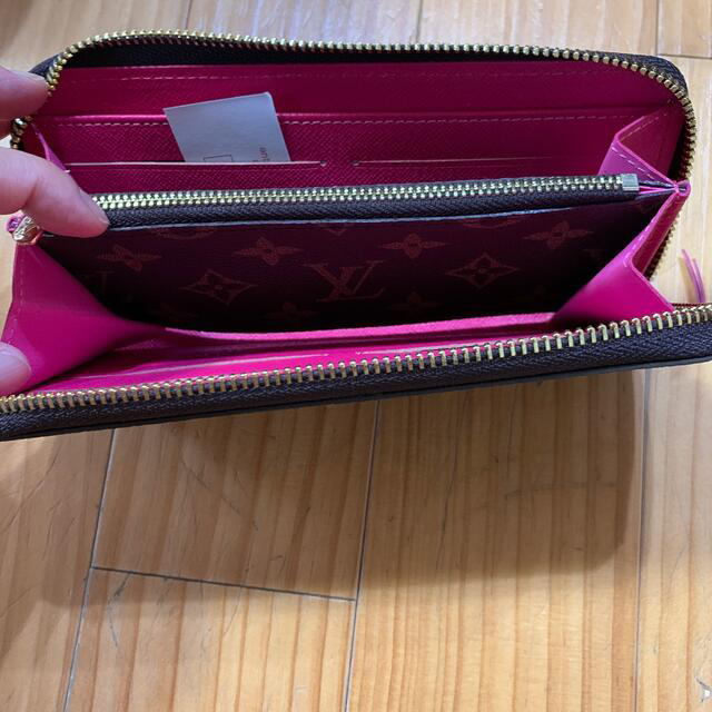 内側フューシャピンク財布　よっちさん専用 レディースのファッション小物(財布)の商品写真