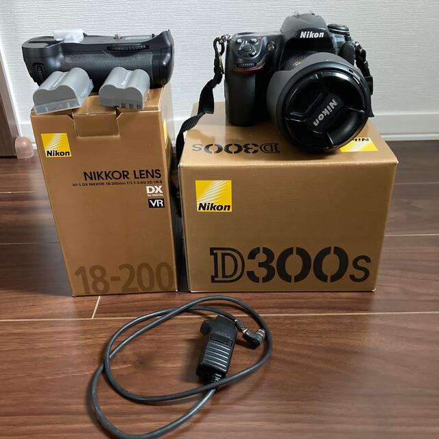 Nikon D300s DX 18-200 4