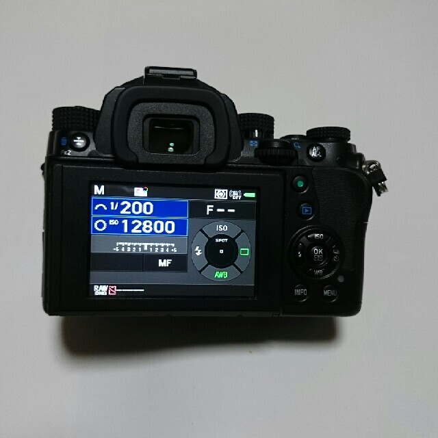 PENTAX(ペンタックス)のPENTAX KP シャッター数1827枚 ペンタックス スマホ/家電/カメラのカメラ(デジタル一眼)の商品写真