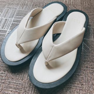 ザラホーム(ZARA HOME)のZARA / ZARA HOME コントラスト レザーサンダル(サンダル)