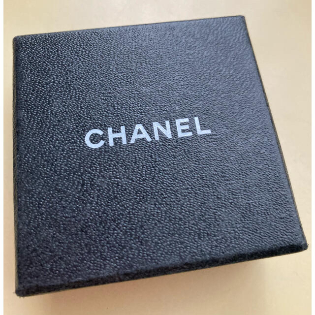 CHANEL(シャネル)の四季様専用ページ❤️ レディースのアクセサリー(ブローチ/コサージュ)の商品写真