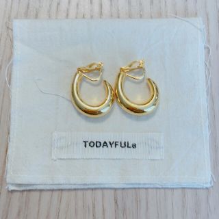 トゥデイフル(TODAYFUL)のTODAYFUL ドロップニュアンスイヤリング　ゴールド(イヤリング)