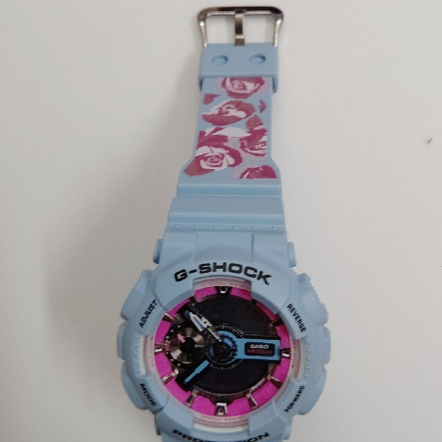 CASIO(カシオ)のカシオ G-SHOCK GMA-S110F-2A ブルー+ローズ柄 未使用品 レディースのファッション小物(腕時計)の商品写真