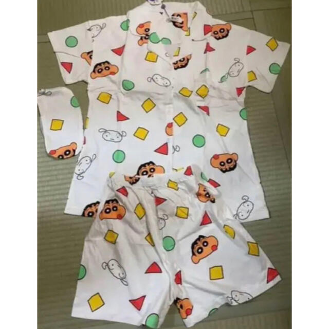 クレヨンしんちゃん パジャマ 半袖 短パン M 白 レディース レディースのルームウェア/パジャマ(パジャマ)の商品写真