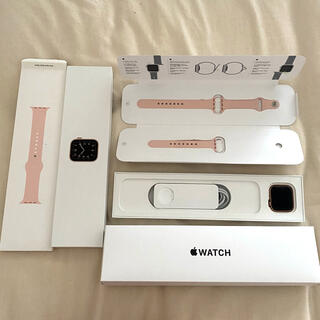 アップルウォッチ(Apple Watch)のApple Watch SE(GPSモデル)- 40mm ゴールド(腕時計)