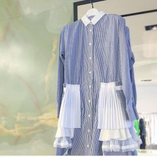 サカイ(sacai)の入手困難★超レア新品★sacaiサカイ☆海外限定ストライプシャツワンピース(ひざ丈ワンピース)