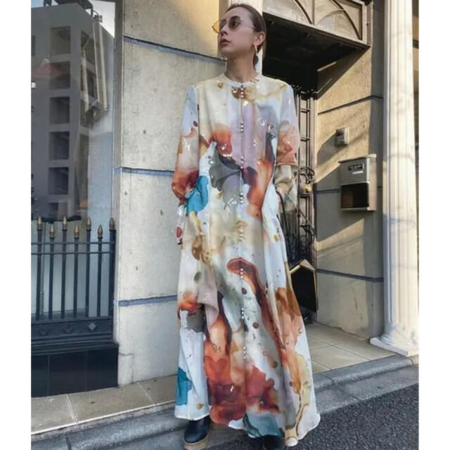 Ameri VINTAGE(アメリヴィンテージ)のAmeri ドレス UNDRESSED AMELIA INK ART DRESS レディースのワンピース(ロングワンピース/マキシワンピース)の商品写真