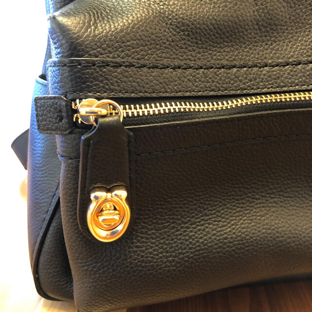 COACH(コーチ)のコーチ　coach キャンパスバックパック　黒 レディースのバッグ(リュック/バックパック)の商品写真