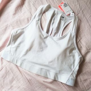 エイチアンドエム(H&M)のH&M 新品　ホワイトのスポブラ/XLサイズ/大きいサイズ(その他)