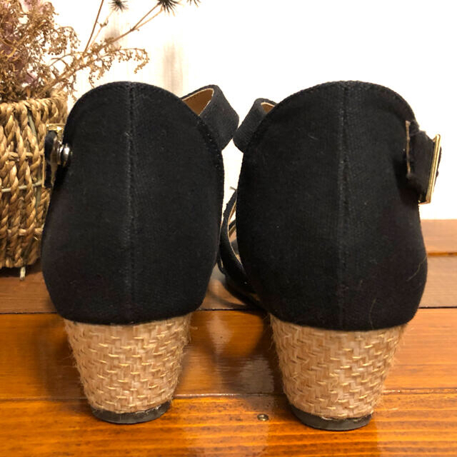 Rosa Rosa サンダル 黒 ローヒール レディースの靴/シューズ(サンダル)の商品写真