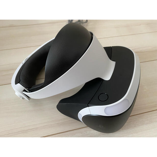 PlayStation VR(プレイステーションヴィーアール)のPS VR CUH-ZEY2 美品 エンタメ/ホビーのゲームソフト/ゲーム機本体(家庭用ゲーム機本体)の商品写真