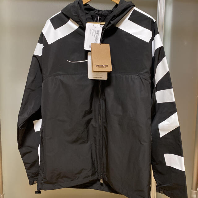 BURBERRY - 新品♪Sサイズ♪【BURBERRY】形状記憶タフタ フード
