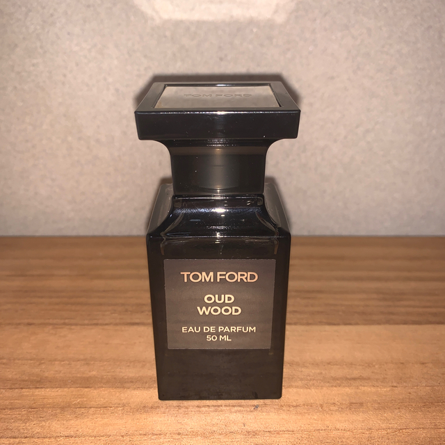 最大56％オフ！ TOM FORD トムフォード OUDWOOD ウードウッド50ml 香水