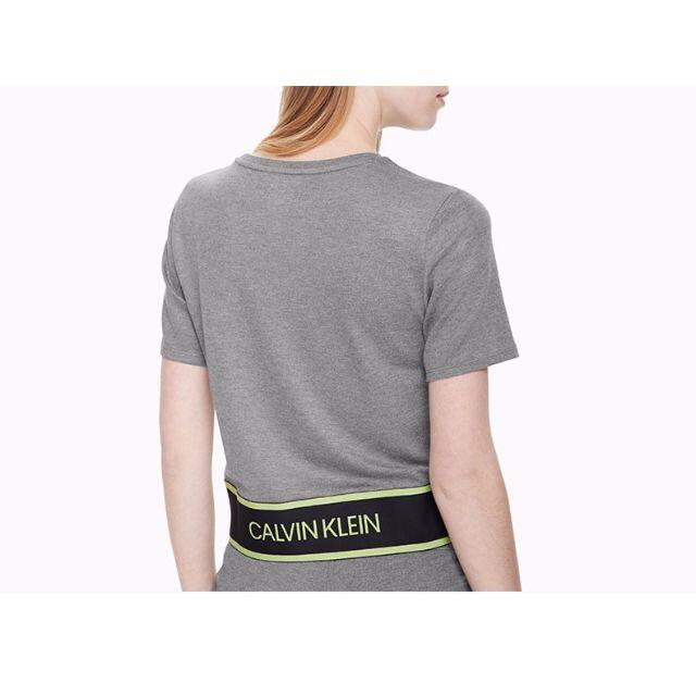 Calvin Klein(カルバンクライン)のカルバンクライン アクティブ アイコン ロゴ ヘム Tシャツ カットソー グレー レディースのトップス(Tシャツ(半袖/袖なし))の商品写真