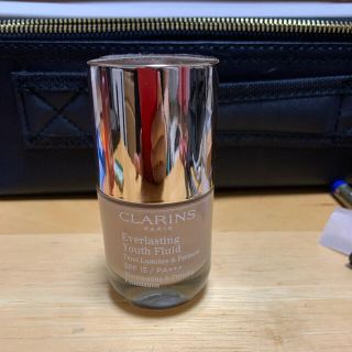 クラランス(CLARINS)の専用出品！！クラランス　エバーラスティングユースフルイド105(ファンデーション)