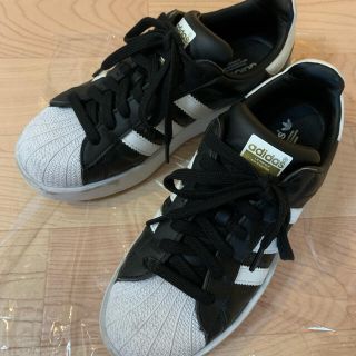 アディダス(adidas)のアディダススニーカー(スニーカー)