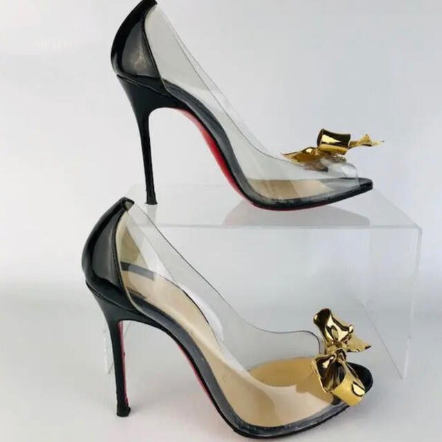 Christian Louboutin(クリスチャンルブタン)の美品★クリスチャンルブタン・レザー リボンビジュー付 クリアパンプス（35） レディースの靴/シューズ(ハイヒール/パンプス)の商品写真