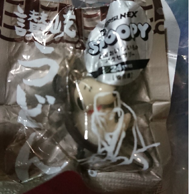 スヌーピー 讃岐うどん ストラップ エンタメ/ホビーのおもちゃ/ぬいぐるみ(キャラクターグッズ)の商品写真