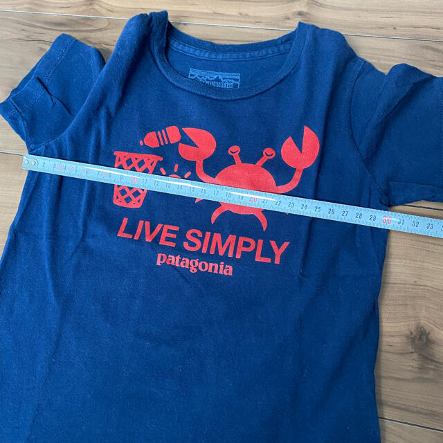 patagonia(パタゴニア)のパタゴニア★Tシャツ★2T★90〜95くらい★カニさんネイビー キッズ/ベビー/マタニティのキッズ服男の子用(90cm~)(Tシャツ/カットソー)の商品写真