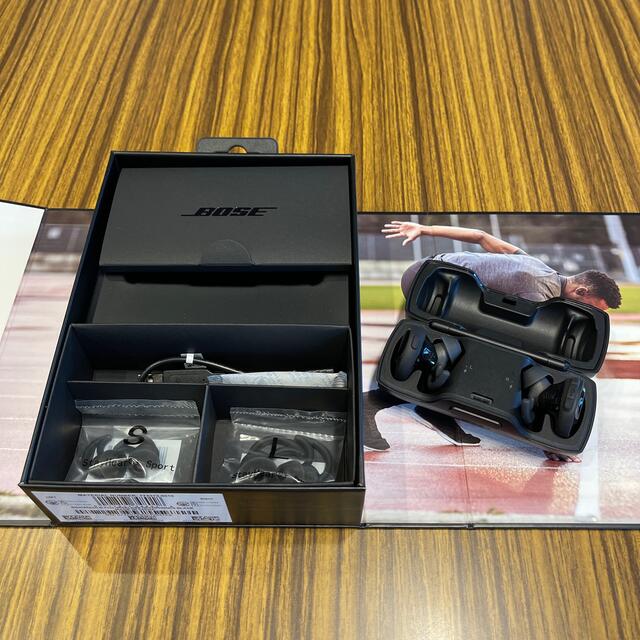 BOSE(ボーズ)のBose SoundSport Free ブラック　中古美品 スマホ/家電/カメラのオーディオ機器(ヘッドフォン/イヤフォン)の商品写真