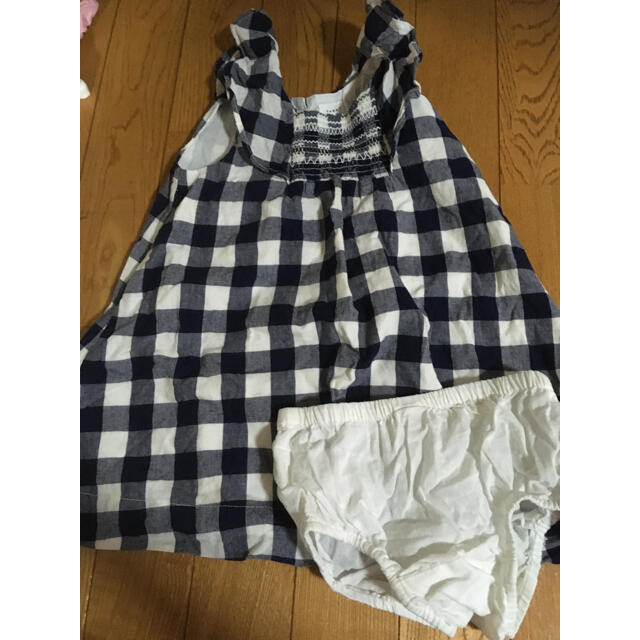 babyGAP(ベビーギャップ)のノースリーブワンピース　紺チェック　babygap キッズ/ベビー/マタニティのキッズ服女の子用(90cm~)(ワンピース)の商品写真