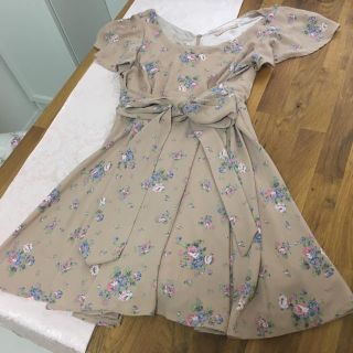 ダズリン(dazzlin)の【みほ様専用ページ【sold out】】dazzlin 花柄 ワンピース 美品♡(ひざ丈ワンピース)