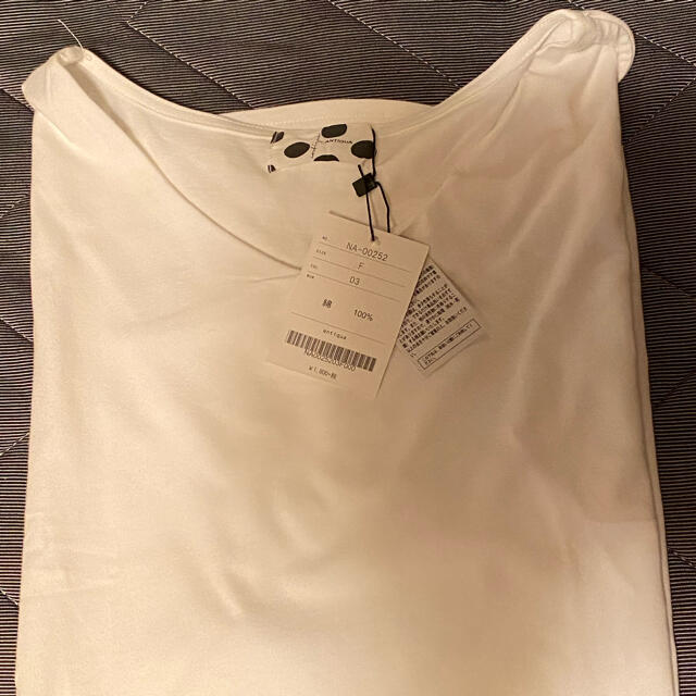 antiqua(アンティカ)のアンティカ　Vネックドルマントップス レディースのトップス(Tシャツ(半袖/袖なし))の商品写真