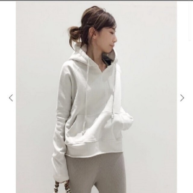 L'Appartement DEUXIEME CLASSE(アパルトモンドゥーズィエムクラス)の【NILI LOTAN/ニリ ロータン】HOODIE PARKER　XS レディースのトップス(パーカー)の商品写真