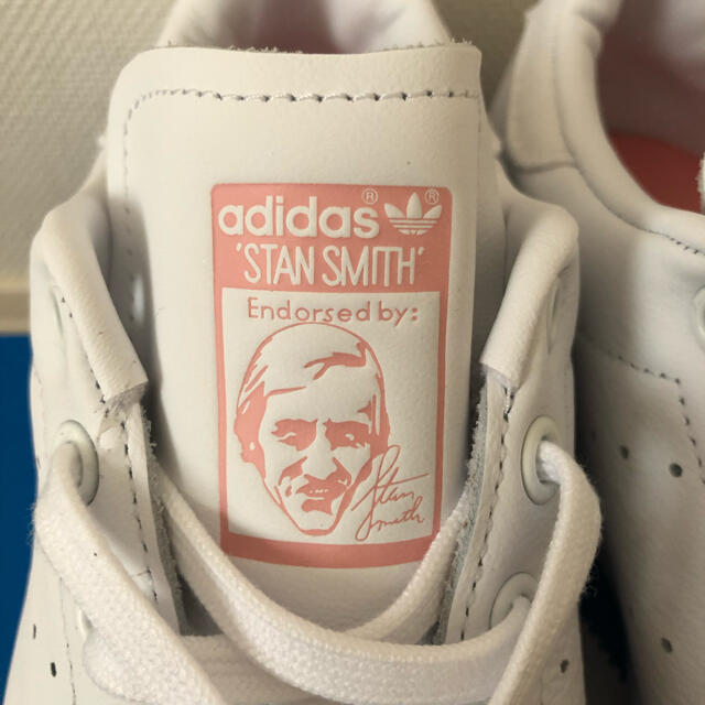 adidas(アディダス)の✨新品✨アディダス　スタンスミス レディースの靴/シューズ(スニーカー)の商品写真